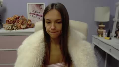 Snapshot of emilly_lust99 chatting on 11, 11, 2025 Emilly online show from 11, 11, 2025