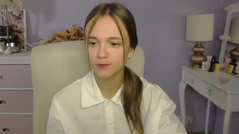 Snapshot of emilly_lust99 chatting on 5, 12, 2025 Emilly online show from 5, 12, 2025