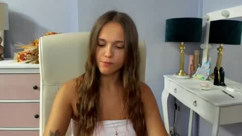 Snapshot of emilly_lust99 chatting on 7, 7, 2026 Emilly online show from 7, 7, 2026