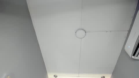 Snapshot of emilly_mell chatting on 8, 10, 2025 emilly_mell online show from 8, 10, 2025