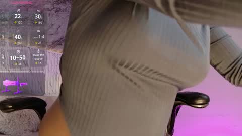 Snapshot of emilly_mell chatting on 2, 3, 2026 emilly_mell online show from 2, 3, 2026