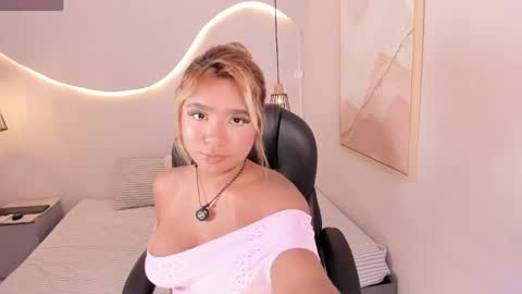 emilly_mell online show from 29, 5, 2026