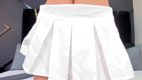 Snapshot of emilly_moonn chatting on 25, 9, 2025 EMILLY online show from 25, 9, 2025