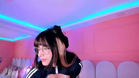 Snapshot of emilly_williamss chatting on 15, 5, 2026 Emilly online show from 15, 5, 2026