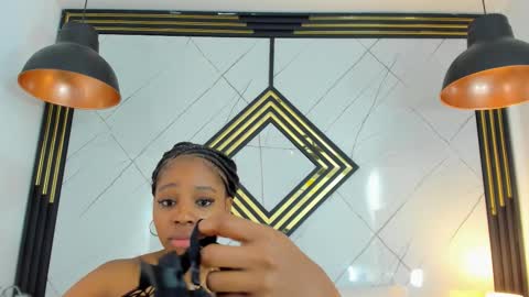 Snapshot of emillydiaz chatting on 19, 10, 2025 Emilly online show from 19, 10, 2025