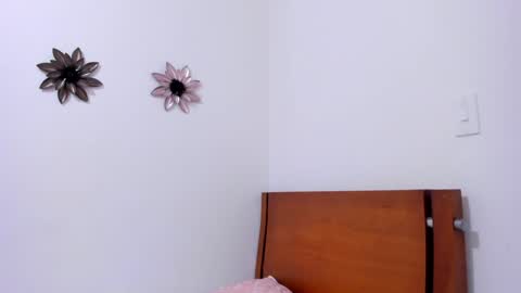 Snapshot of emillygonzalez chatting on 28, 1, 2025 . . online show from 28, 1, 2025