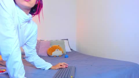 Snapshot of emillyhils1 chatting on 5, 2, 2025 emilly online show from 5, 2, 2025