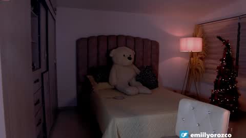  emily valentina     online show from 4, 12, 2025