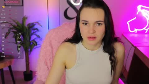 Snapshot of emily___cute chatting on 14, 12, 2024 Emily Cute online show from 14, 12, 2024