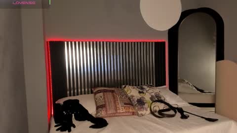              online show from 17, 10, 2025