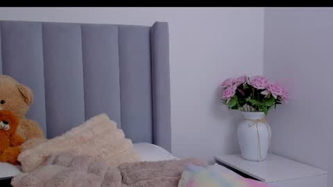Emily  online show from 28, 7, 2026