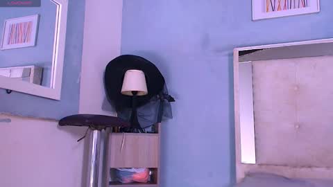 emily_castillo1_ online show from 13, 10, 2025