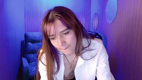 Snapshot of emily_cherry_ chatting on 22, 4, 2026 Emily Cherry online show from 22, 4, 2026