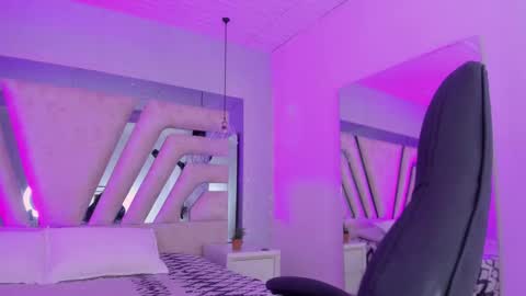 Emily online show from 19, 11, 2025