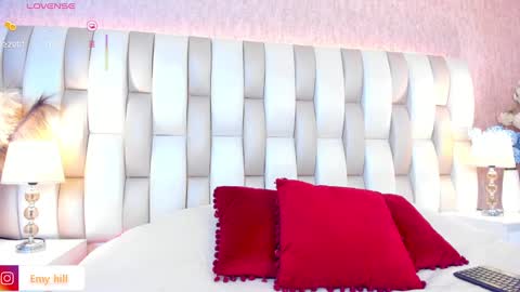 Snapshot of emily_hill___ chatting on 5, 3, 2025 EMILY Monday 5-2 am From Tuesday to Friday5-1 am Colombia time online show from 5, 3, 2025