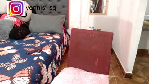 Snapshot of emily_hot_01 chatting on 8, 12, 2024 emily online show from 8, 12, 2024