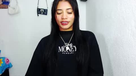 Snapshot of emily_hot_01 chatting on 13, 3, 2026 emily online show from 13, 3, 2026