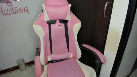 independet model online show from 18, 2, 2025