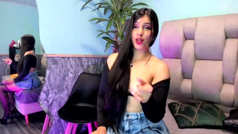 Emily online show from 6, 2, 2025