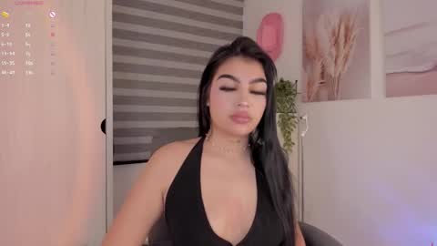 EmilyKenner  Independent model  online show from 9, 9, 2025