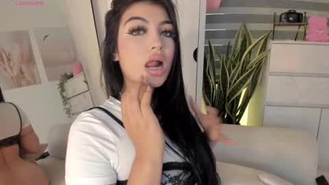 EmilyKenner  Independent model  online show from 7, 2, 2026