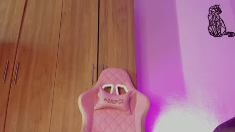 emily lady20  Independient modelIndependiente online show from 17, 1, 2025