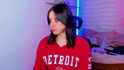 Snapshot of emily_lindey chatting on 17, 10, 2025 emily_lindey online show from 17, 10, 2025