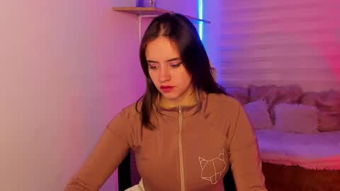 Snapshot of emily_lindey chatting on 24, 10, 2025 emily_lindey online show from 24, 10, 2025