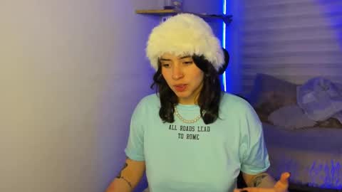 Snapshot of emily_lindey chatting on 8, 11, 2025 emily_lindey online show from 8, 11, 2025