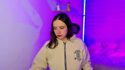 Snapshot of emily_lindey chatting on 22, 11, 2025 emily_lindey online show from 22, 11, 2025