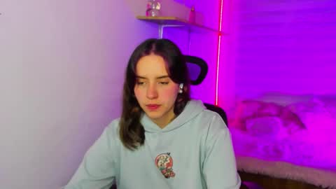 Snapshot of emily_lindey chatting on 29, 11, 2025 emily_lindey online show from 29, 11, 2025