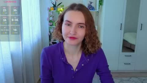 Snapshot of emily_lune chatting on 9, 5, 2026 Emily online show from 9, 5, 2026