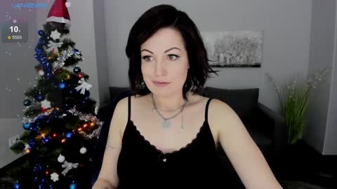 Snapshot of emily_midlton chatting on 28, 12, 2024 Emily online show from 28, 12, 2024
