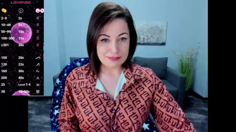 Snapshot of emily_midlton chatting on 2, 3, 2025 Emily online show from 2, 3, 2025