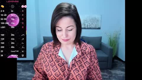 Snapshot of emily_midlton chatting on 2, 3, 2025 Emily online show from 2, 3, 2025