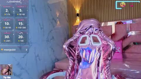 Emily  online show from 18, 10, 2025