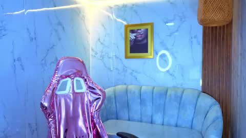 Emily  online show from 17, 11, 2025