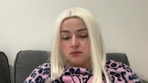 emily_morning_dew online show from 22, 11, 2025