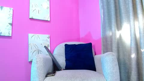 Snapshot of emily_oxx chatting on 28, 2, 2026 Emily online show from 28, 2, 2026