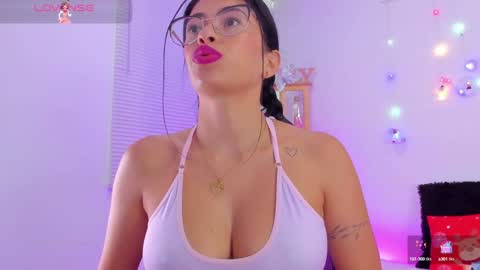 Snapshot of emily_sanderss1 chatting on 15, 12, 2024 Emily online show from 15, 12, 2024