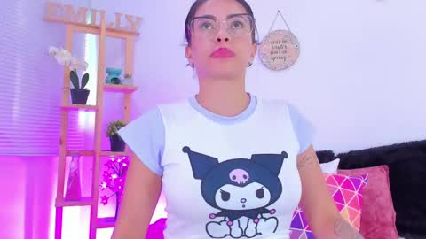 Snapshot of emily_sanderss1 chatting on 9, 2, 2025 Emily online show from 9, 2, 2025