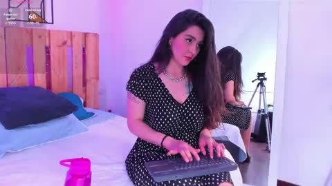 Snapshot of emily_sartre chatting on 25, 5, 2026 Emilly online show from 25, 5, 2026