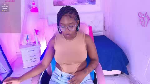 Snapshot of emily_smith21 chatting on 1, 5, 2026 emily online show from 1, 5, 2026