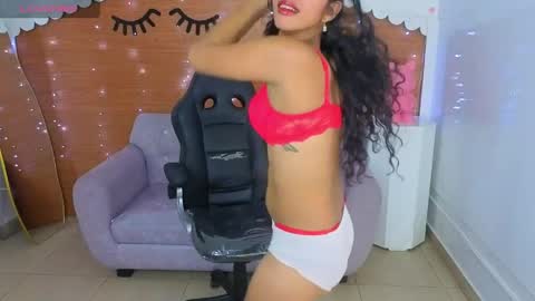 emily_smith_t online show from 23, 4, 2026