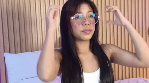 Snapshot of emily_sweett12 chatting on 13, 4, 2026 Emily online show from 13, 4, 2026