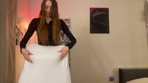 Snapshot of emily_w0w_ chatting on 15, 5, 2026 Lia online show from 15, 5, 2026