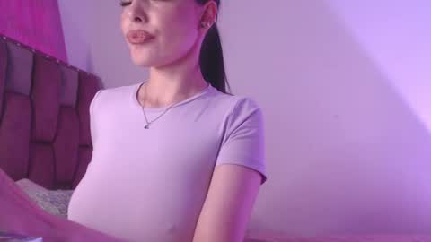 emily_w2 online show from 19, 6, 2026