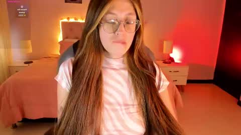 emily_warren__ online show from 25, 3, 2026