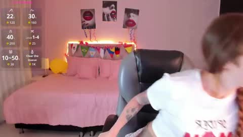 Snapshot of emily_warren__ chatting on 29, 6, 2026 emily_warren__ online show from 29, 6, 2026