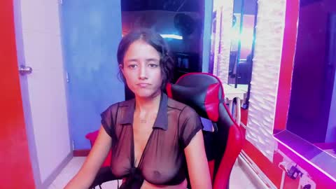 Snapshot of emily_zc1 chatting on 23, 4, 2026 EMILY online show from 23, 4, 2026